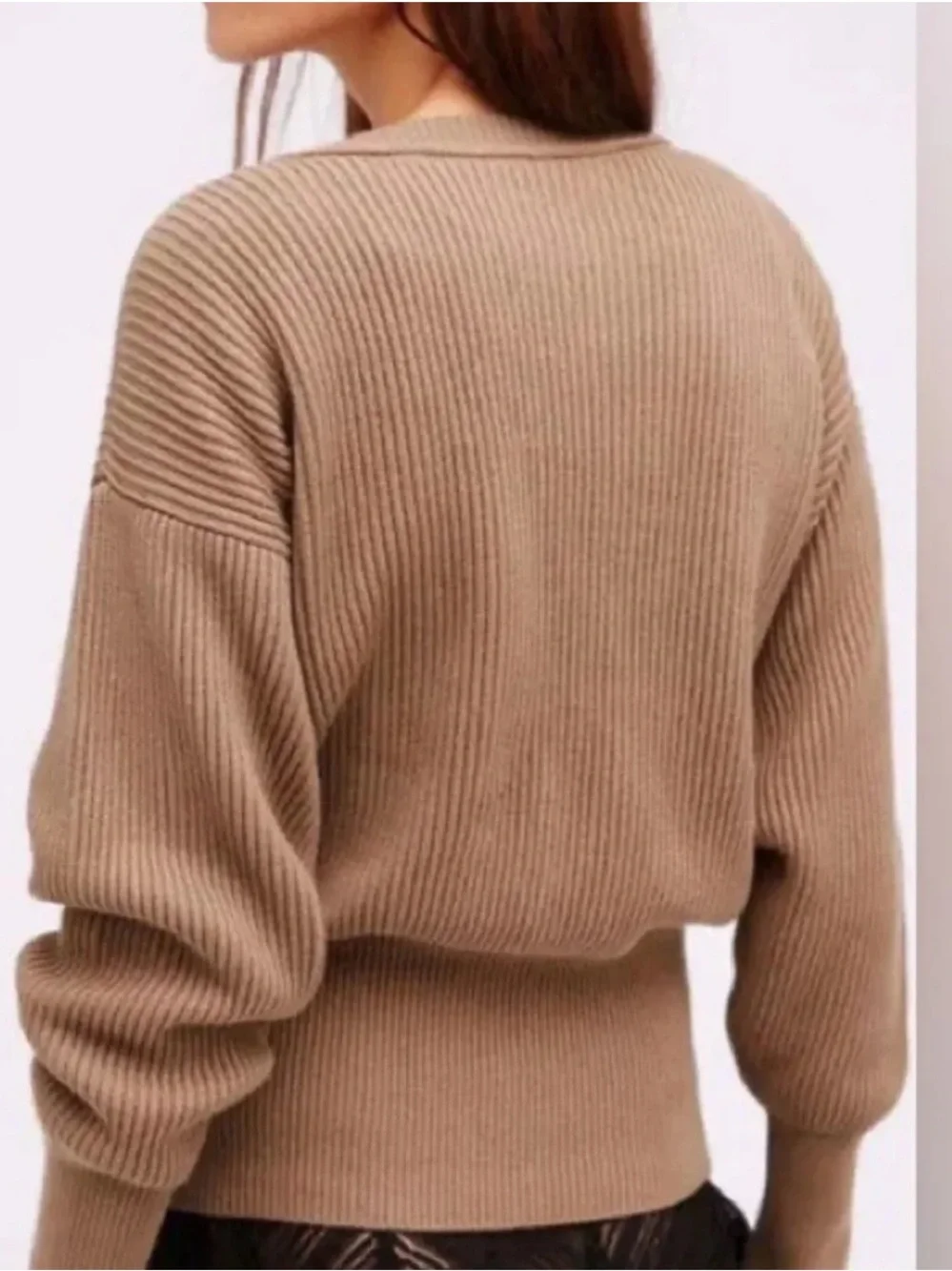 Free People ALLURE COTTON V-Neck Ribbed Pullover in Camel